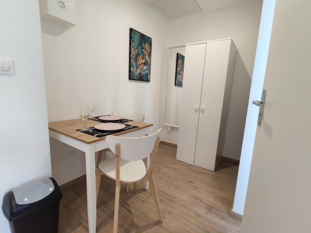 Residence Jehan Froissart Valenciennes Exterior foto