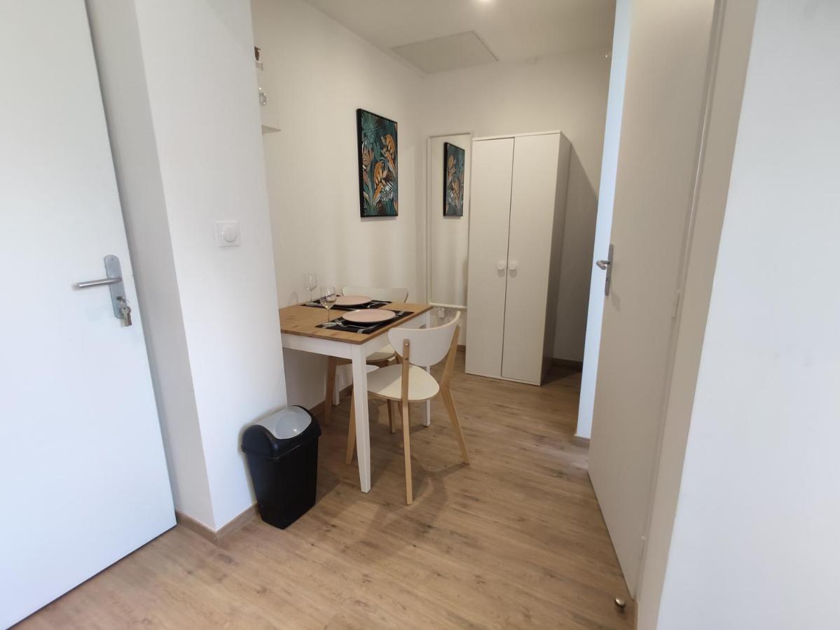 Residence Jehan Froissart Valenciennes Exterior foto